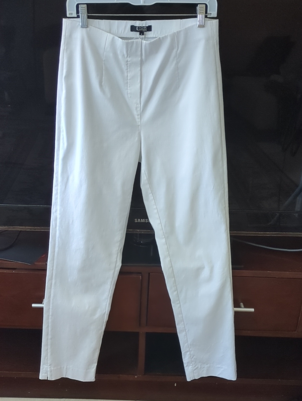 White Skinny Women's Pants, Size 6.
